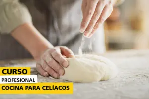 Curso Profesional Cocina para Celiacos. Persona elaborando una masa de pan sin gluten